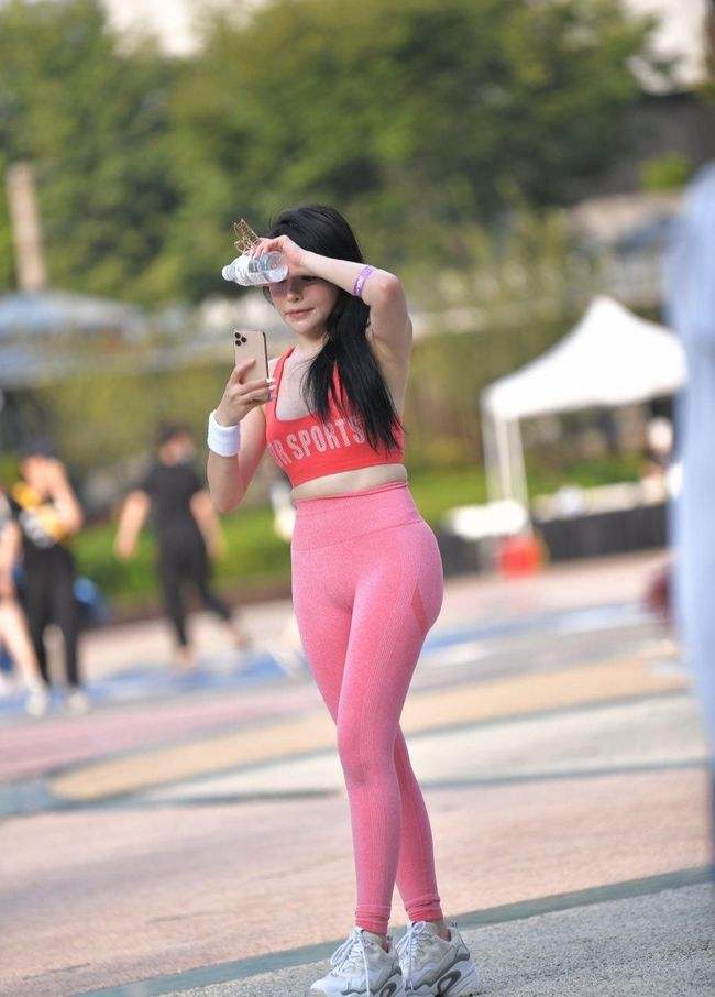 女孩相亲“体制男”要慎重？很多人男生除了编制，一无所有！